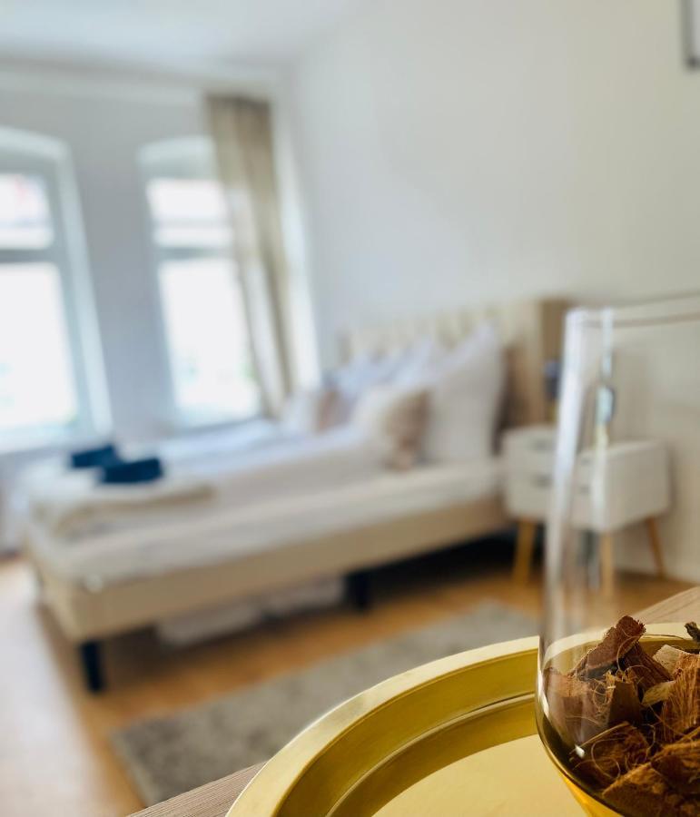 Stilvolles Apartment In Zentraler Lage - Smart-Tv, Queensize-Bett, Altbaustil, Kueche In City-Naehe 埃尔福特 外观 照片