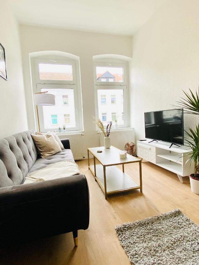 Stilvolles Apartment In Zentraler Lage - Smart-Tv, Queensize-Bett, Altbaustil, Kueche In City-Naehe 埃尔福特 外观 照片